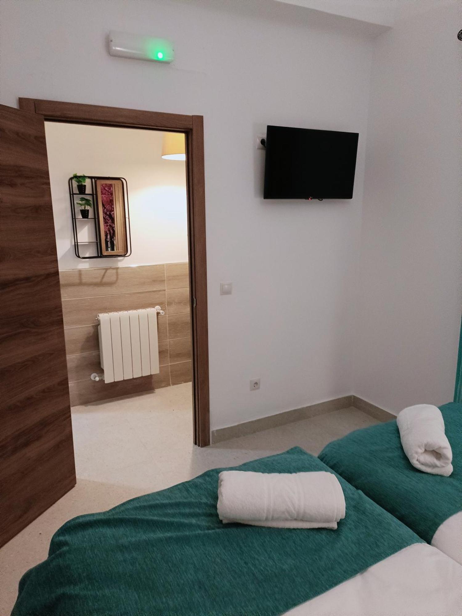 Violeta Suite Madrid Extérieur photo